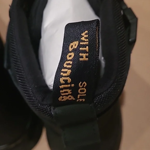 New Dr. Martens Air Wair "Combo Tech" with bounce soles size 13 - Picture 9 of 15